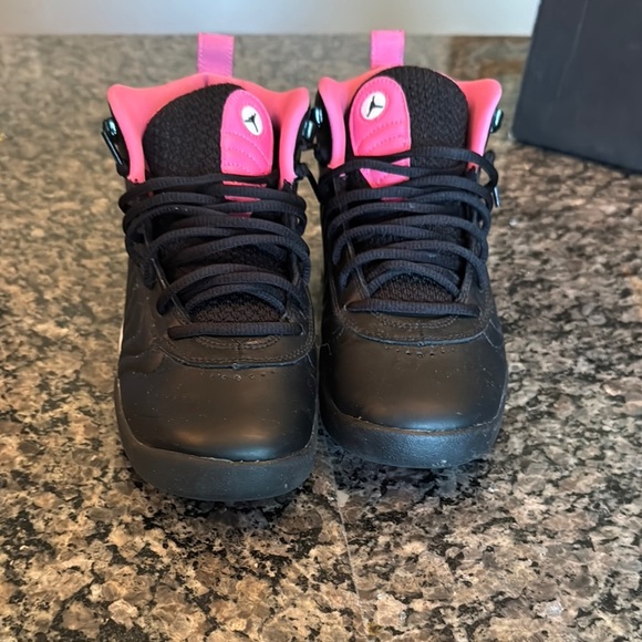 Jordan jump man pro Black and Pink Sneakers with Bold Design EUC 7Y or W8.5 - Picture 13 of 16